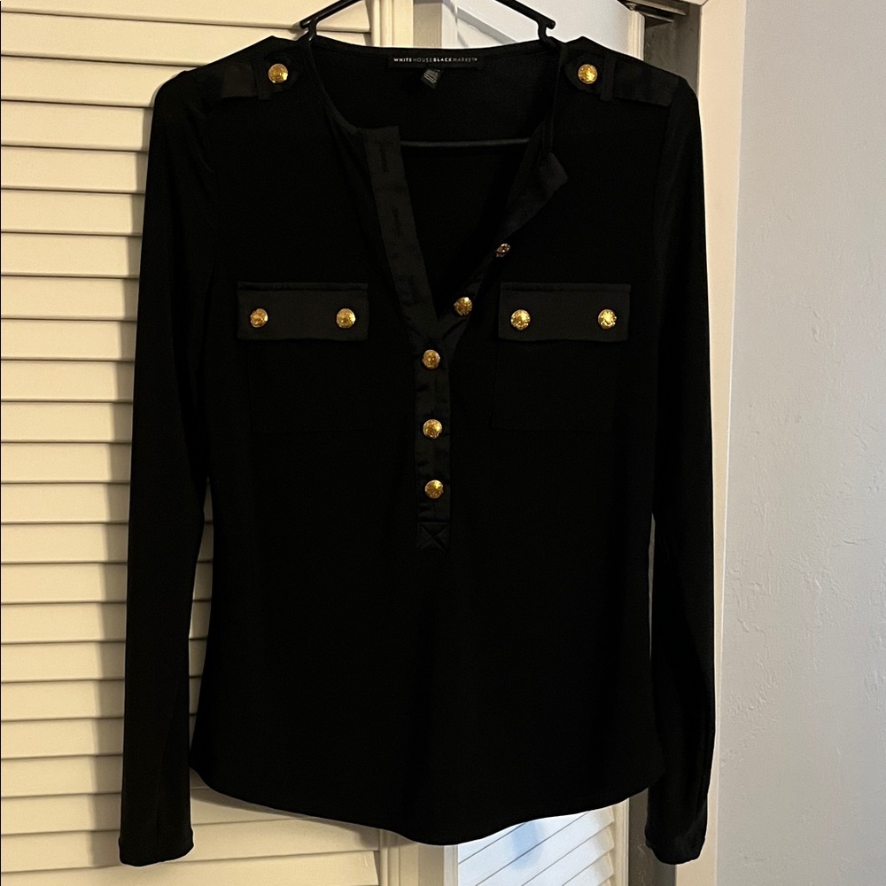 White House Black Market Black Blouse Top w/Gold Buttons SZ XXS A Snazzy look!!